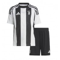 Juventus Francisco Conceicao #7 Heimtrikotsatz Kinder 2024-25 Kurzarm (+ Kurze Hosen)